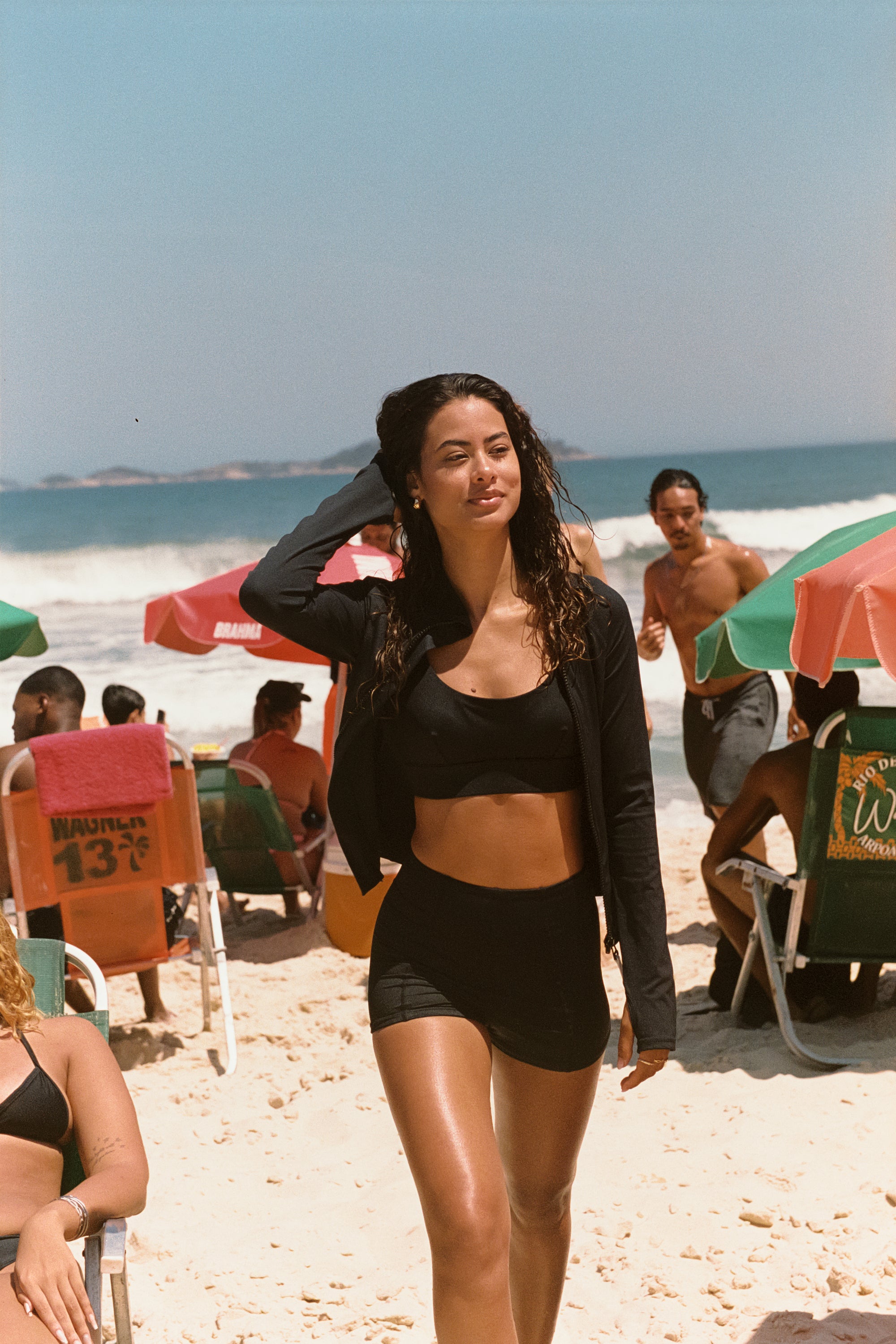 CATE RASH VEST - BLACK SAND